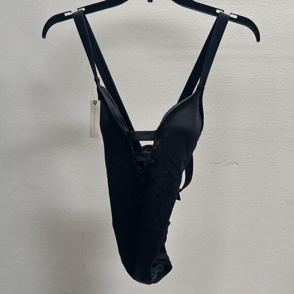 Anthropologie SeaFolly Black Active Deep V One-Piece Swimsuit US 6 & 12 - Picture 6 of 8